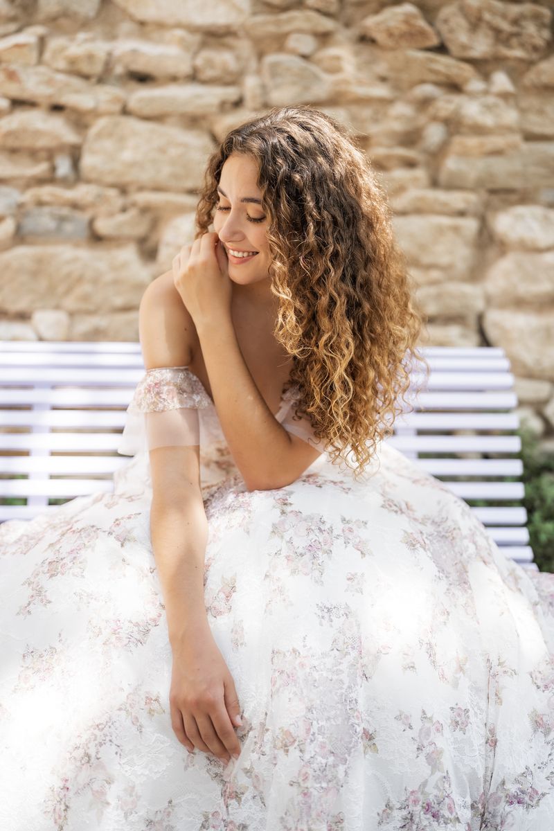 Robe de mariée originale de couleur rose pastel
