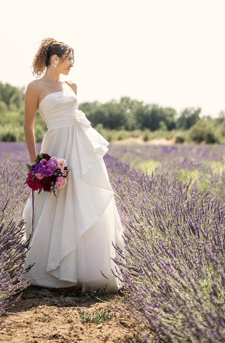 Robe de mariée bustier en brocard de soie